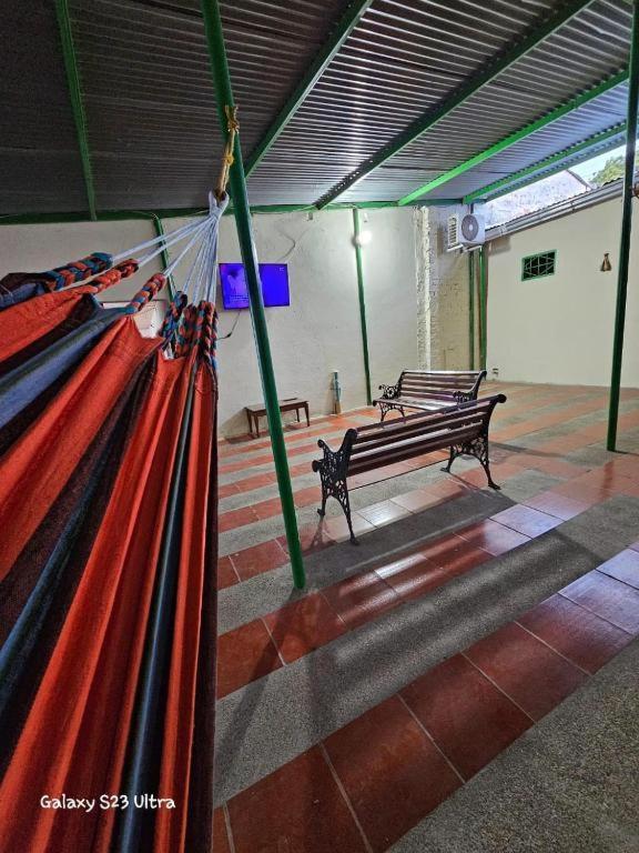 Отель La Estacion Del Refugio Хирардот Экстерьер фото